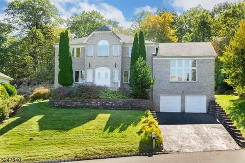 20 Emerson Rd, Morris Plains, NJ 07950