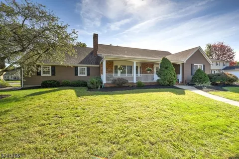 126 Vanderveer Ave, Somerville, NJ 08876