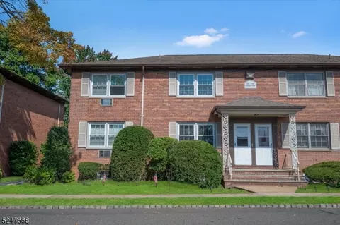 52 Lakeside Dr #A, Millburn, NJ 07041
