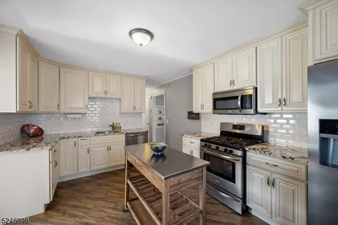 37 Roger Ave, Cranford, NJ 07016