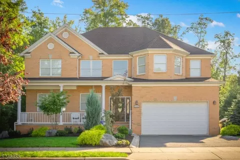 92 N Lincoln Ave, Woodbridge Twp, NJ 07067