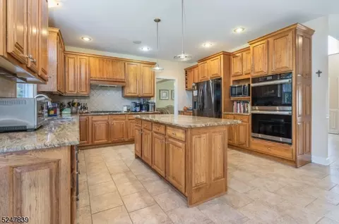 3 Cole Ct, Flemington, NJ 08822 photo 4