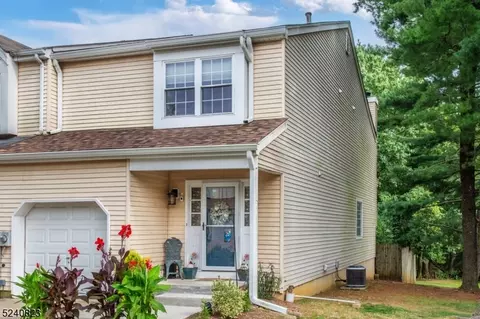 22 Bramble Ln, Matawan, NJ 07747