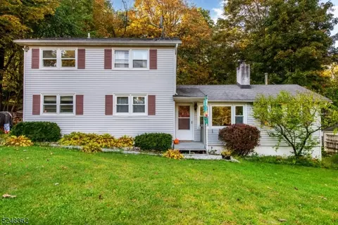 504 Old Homestead Dr, Vernon Twp, NJ 07422