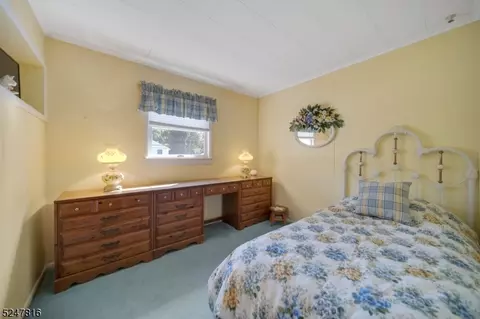 667 Bruce Dr, Paramus, NJ 07652 photo 12