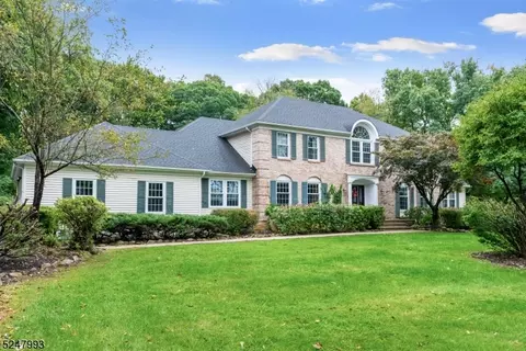 6 Yorkshire Dr, Hackettstown, NJ 07840