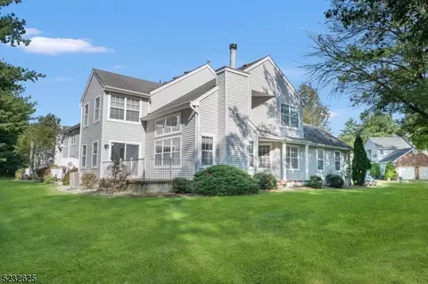 2005 Scarlett Dr, Hackettstown, NJ 07840