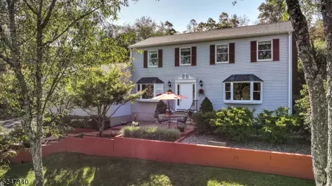 221 Daval Rd, Hillsborough, NJ 08844