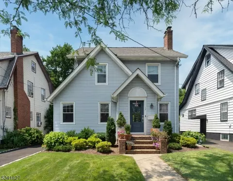19 Overlook Ter, Maplewood, NJ 07040