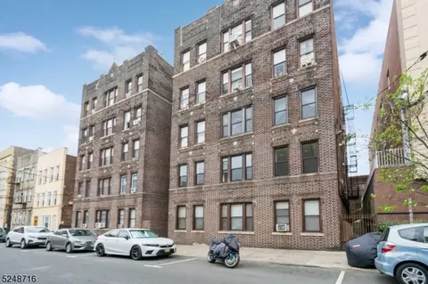 315 56th St #B3, West New York, NJ 07093