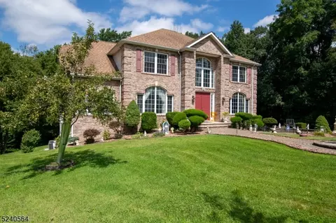 6 Andre Ct, Franklin, NJ 07416