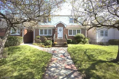 9 Davis Ave, Harrison, NJ 07029