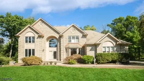 31 Woodshire Ter, Montville Twp, NJ 07082