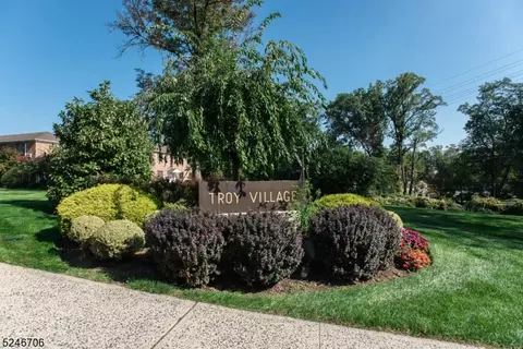 26 Troy Dr #A, Springfield, NJ 07081