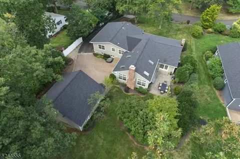 59 Crest Dr, Summit, NJ 07901