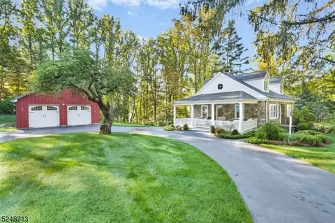 180 Fox Chase Rd, Chester Twp, NJ 07930