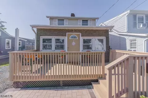 214 Seaview Ave, Old Bridge Twp, NJ 08879