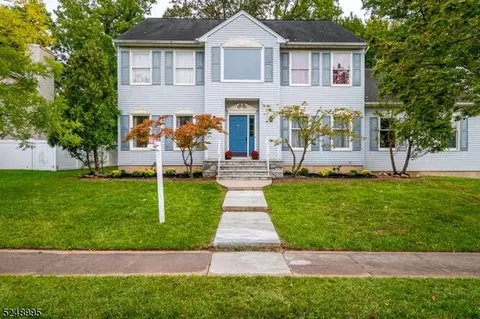 291 Mckinley Ave, Edison, NJ 08820