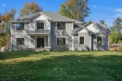 96 Lyons Pl, Basking Ridge, NJ 07920