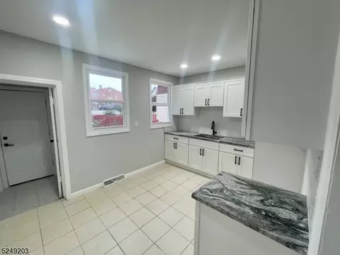 113 Elm St, Elizabeth, NJ 07208
