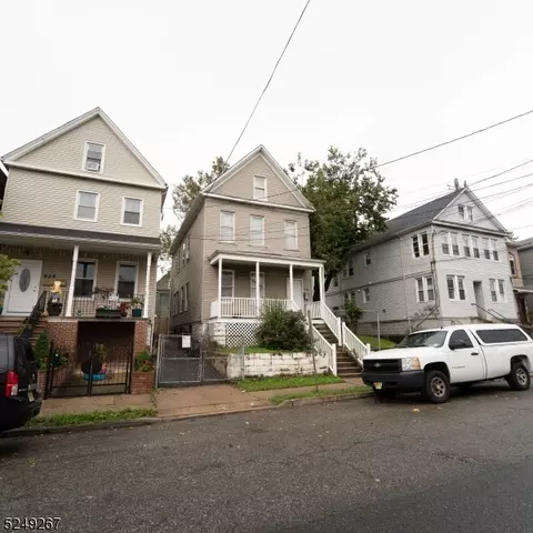 626 Magnolia Ave, Elizabeth City, NJ 07206