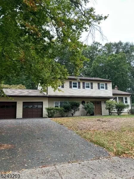 295 Atlantic Dr, Parsippany-troy Hills Twp, NJ 07054