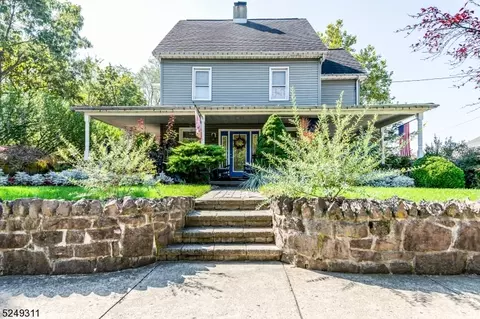 844 Bridgeboro St, Riverside, NJ 08075
