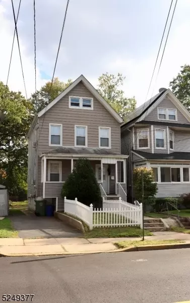 145 W 3rd Ave, Roselle, NJ 07203