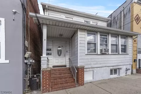 9 Farnham Ave, Garfield, NJ 07026