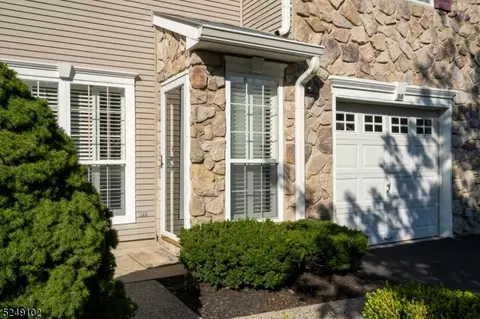 50 Dorchester Dr, Bernards, NJ 07920