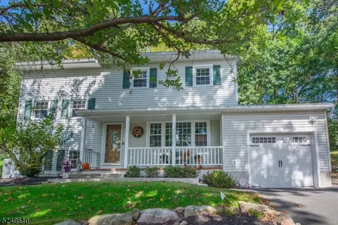 15 Radtke Rd, Randolph, NJ 07869