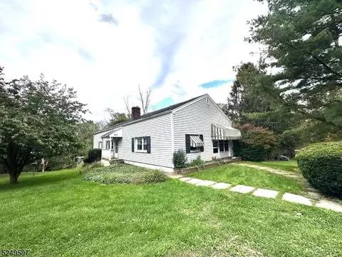 43 Bright Rd, Mansfield Twp, NJ 07865