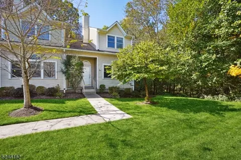 616 Belmont Dr, Hackettstown, NJ 07840
