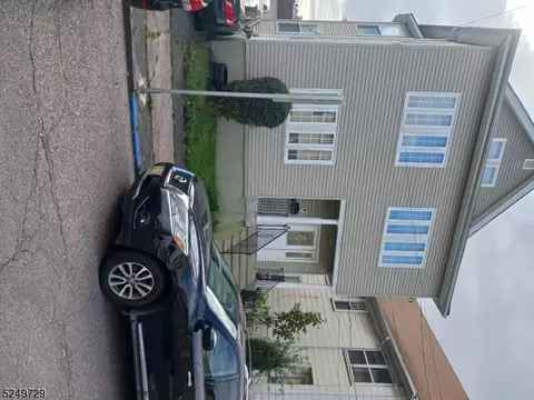 213 Paterson Ave, Paterson, NJ 07502