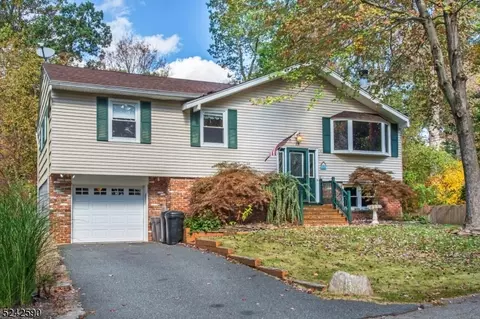 13 Shears Rd, Stanhope, NJ 07874