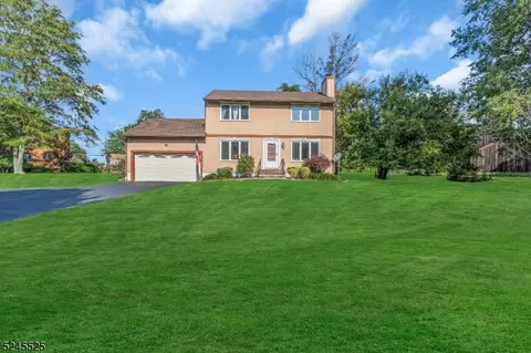 9 Kelly Ct, Bridgewater, NJ 08807