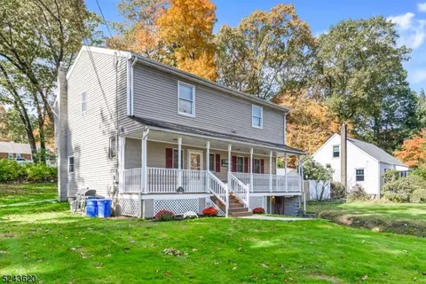 36 Scrub Oaks Rd, Mine Hill, NJ 07803