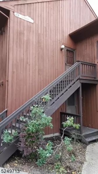 6 Sunrise Dr UNIT 6, Vernon, NJ 07462