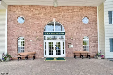 6408 Richmond Rd #408, West Milford, NJ 07480