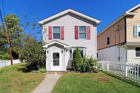 86 N Shore Rd, Denville, NJ 07834