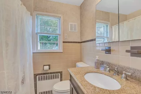 28 Washington Ave, Middlesex, NJ 08846 photo 18