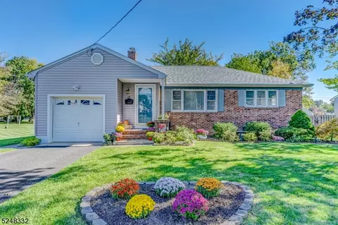 28 Washington Ave, Middlesex, NJ 08846
