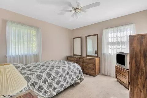 28 Washington Ave, Middlesex, NJ 08846 photo 16