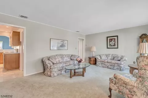 28 Washington Ave, Middlesex, NJ 08846 photo 4