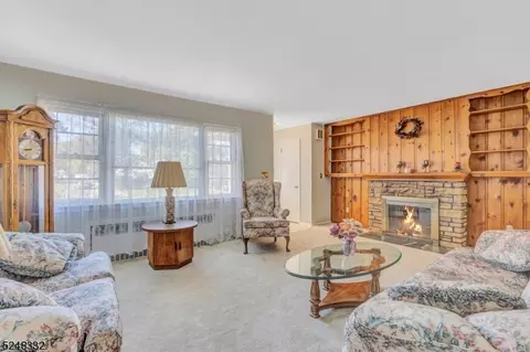 28 Washington Ave, Middlesex, NJ 08846 photo 5