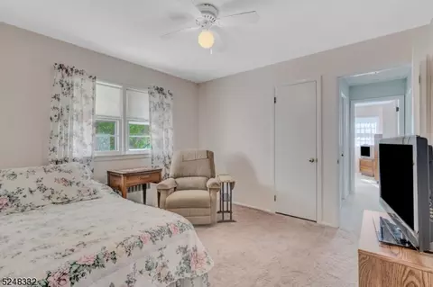 28 Washington Ave, Middlesex, NJ 08846 photo 17