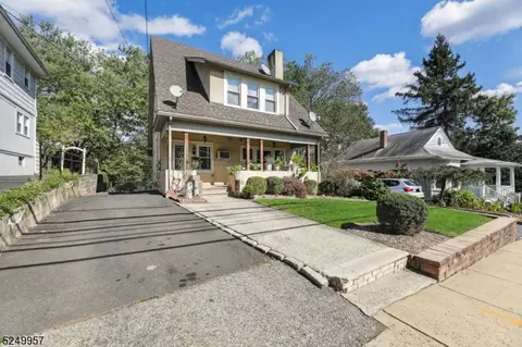 16 Old Short Hills Rd, Livingston, NJ 07039