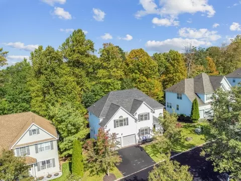 6 Butternut Ct, Hackettstown, NJ 07840