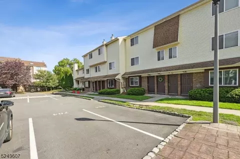 704 Orchard Meadows Dr, Union, NJ 07083