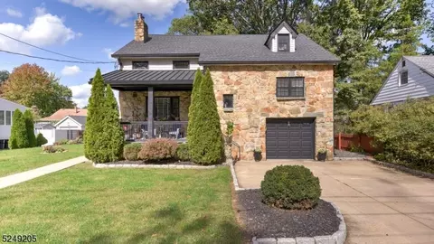 12 Hickory St, Cranford, NJ 07016